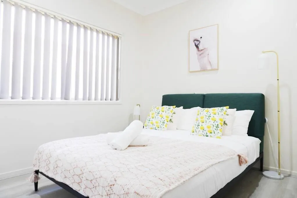 Entire House In Pimpama Villa Gold Coast Australia