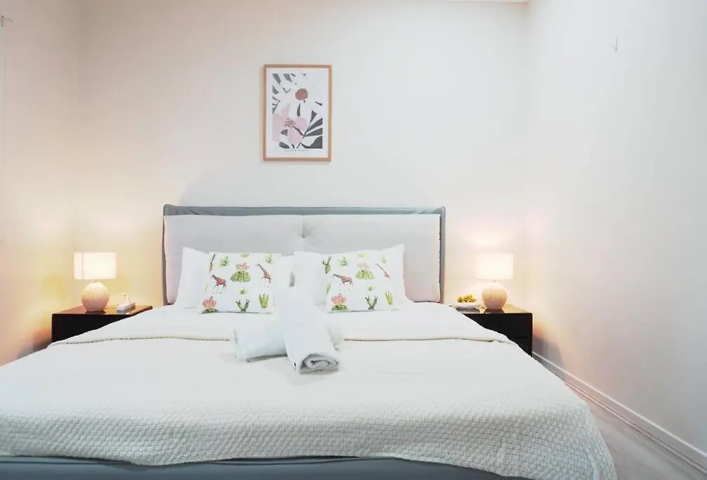 Entire House In Pimpama Villa Gold Coast