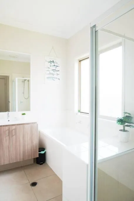 Entire House In Pimpama Villa Gold Coast
