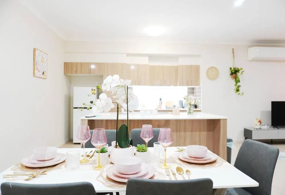 Entire House In Pimpama Villa Gold Coast