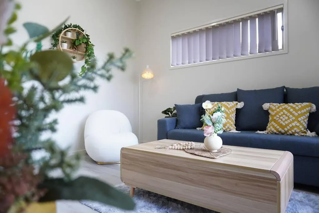 Entire House In Pimpama Villa Gold Coast