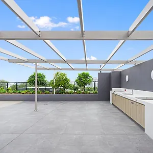 Pinnacle On The Park Apartment