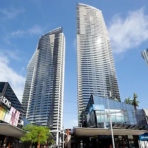 Mantra Circle On Cavill Апарт-отель