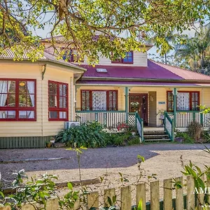Amber Tamborine Guest house