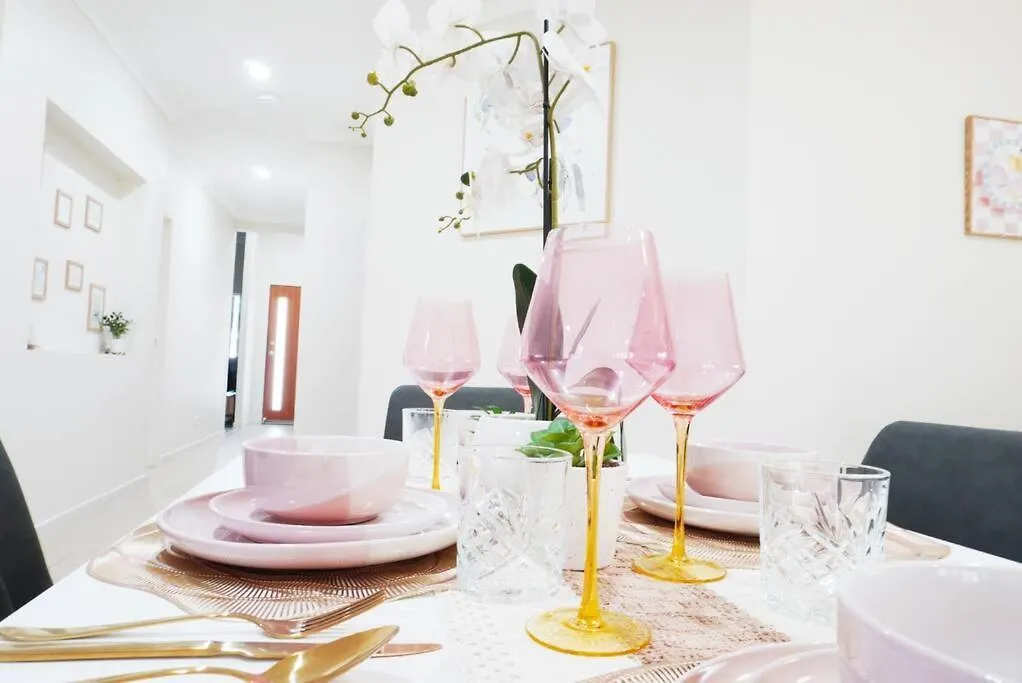 Entire House In Pimpama Villa Gold Coast 0*,  Australia